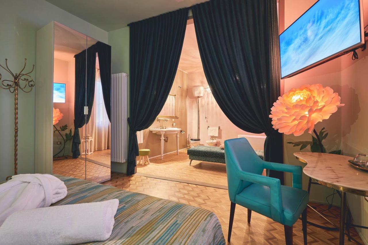 Le Stagioni Luxury Suite Forli Bagian luar foto